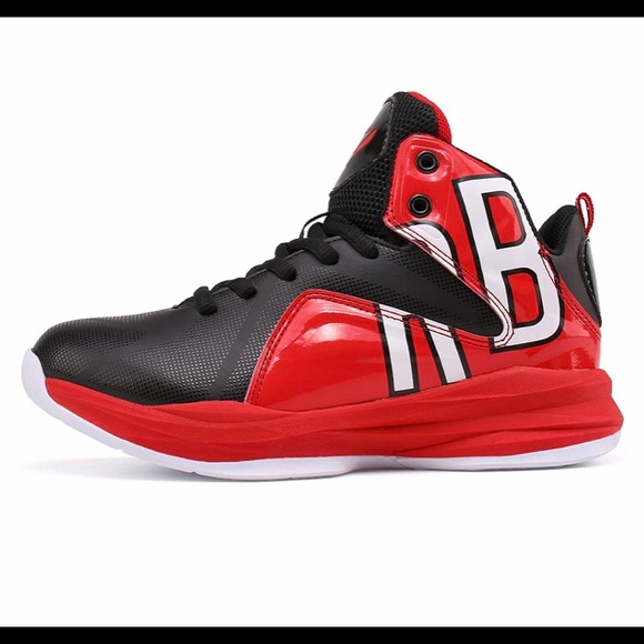 Basketball shoes - Picture 3 of 4